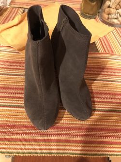 Chinese Laundry At Once Womens Taupe Split Suede Wedge Ankle Boots Size 8.5
