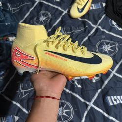 Kylian Mbappe x Nike Zoom Mercurial Superfly