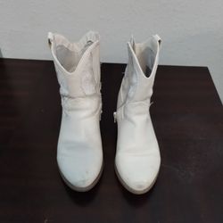 beige boots for girls size 3