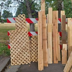 Big Lot Of Miscellaneous Cedar Boards And Lattice $45 Takes It All