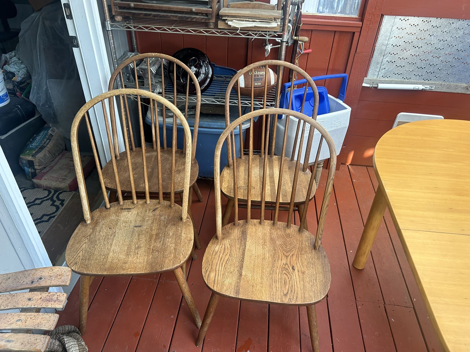 Kitchen Table With Folding Leaf And Four Chairs