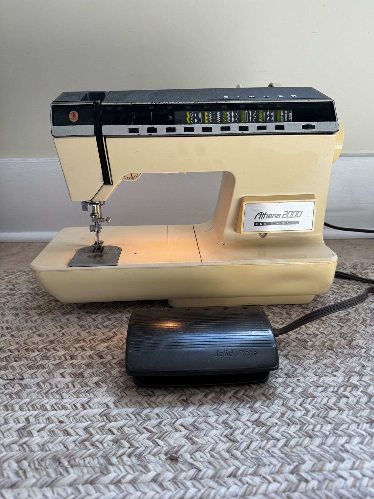 Athena 2000 Electronic Singer Embroidery Sewing Machine