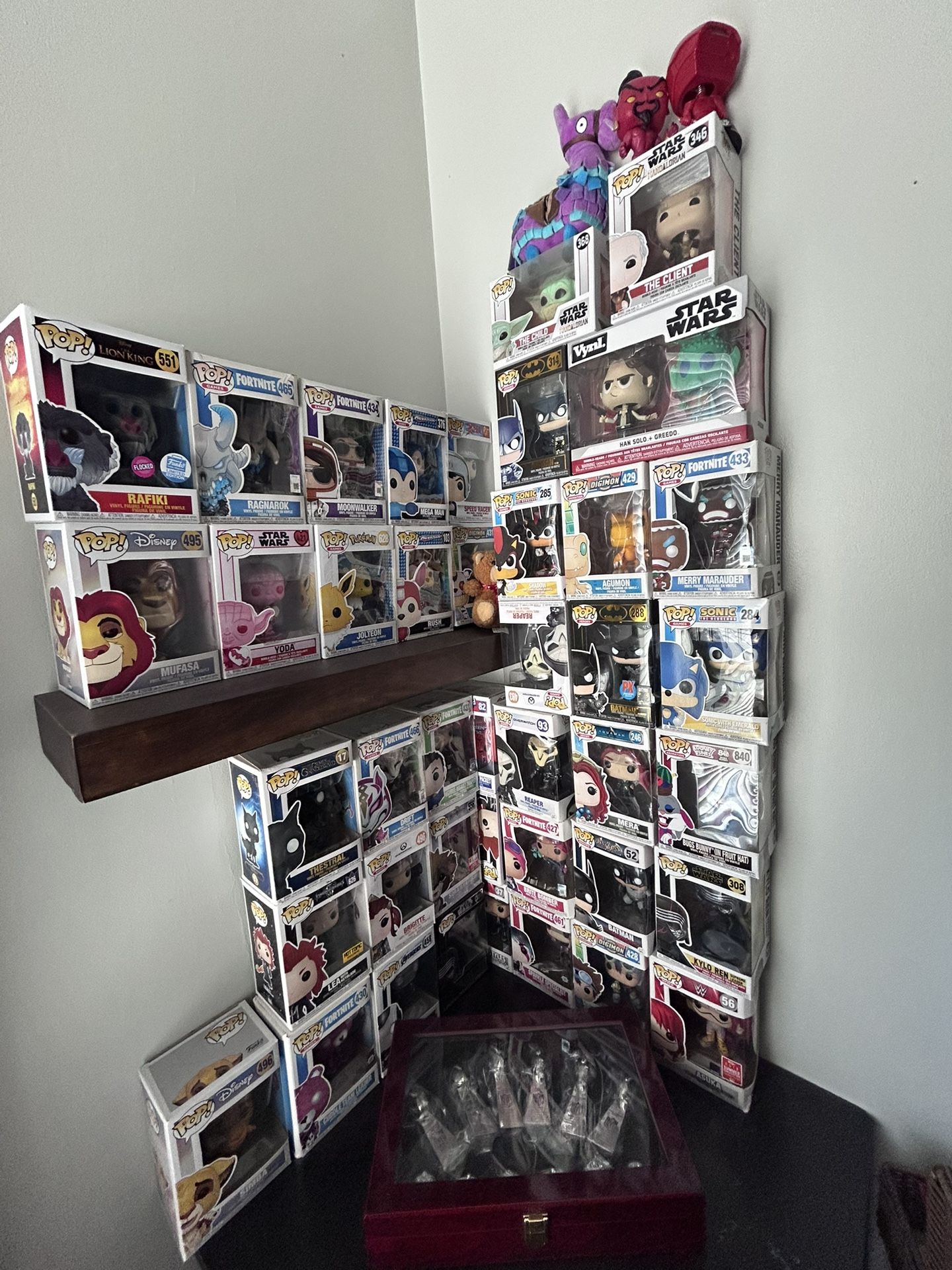 40+ Funko Pops