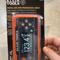 Klein Tools 935DAGL Digital Level with Programmable Angles – Dual-Axis Gauge, Strong Magnets, Protective Case, NEW