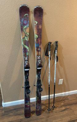 Nordica Cinnamon Girl Snow Skies 156cm w/ Ski Poles 