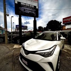 2021 TOYOTA C HR LE 