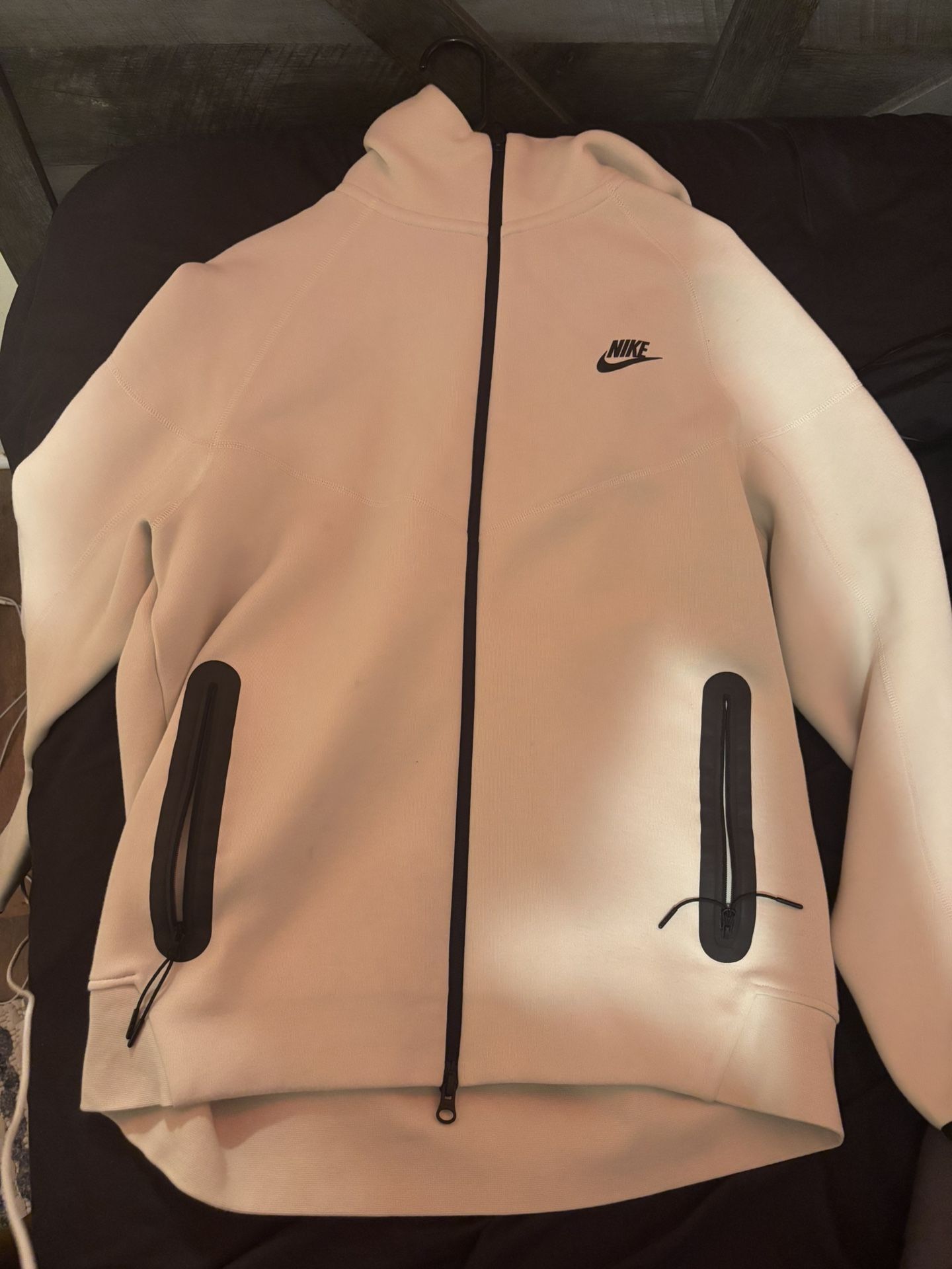 nike tech fleece cream