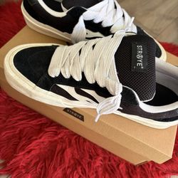 Straye Shoe Size 10.5