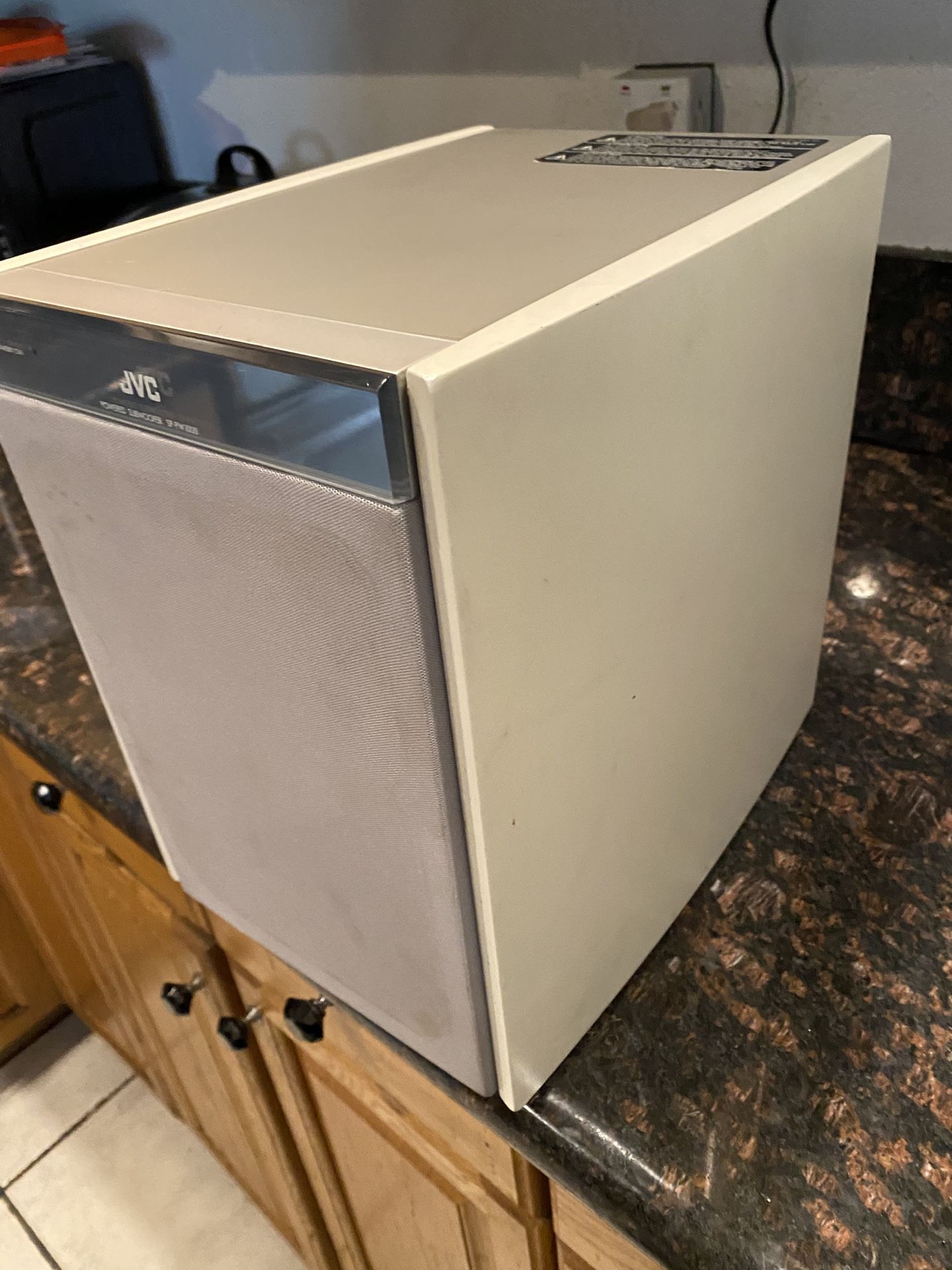 JVC 8” Powered Subwoofer