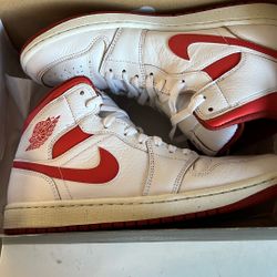 Air Jordan 1 Mid SE Sz 9.5