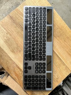 Solar Bluetooth Keyboard 