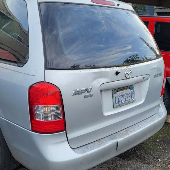 2000 Mazda MPV LX