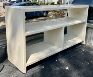 Open-shelf Media Center