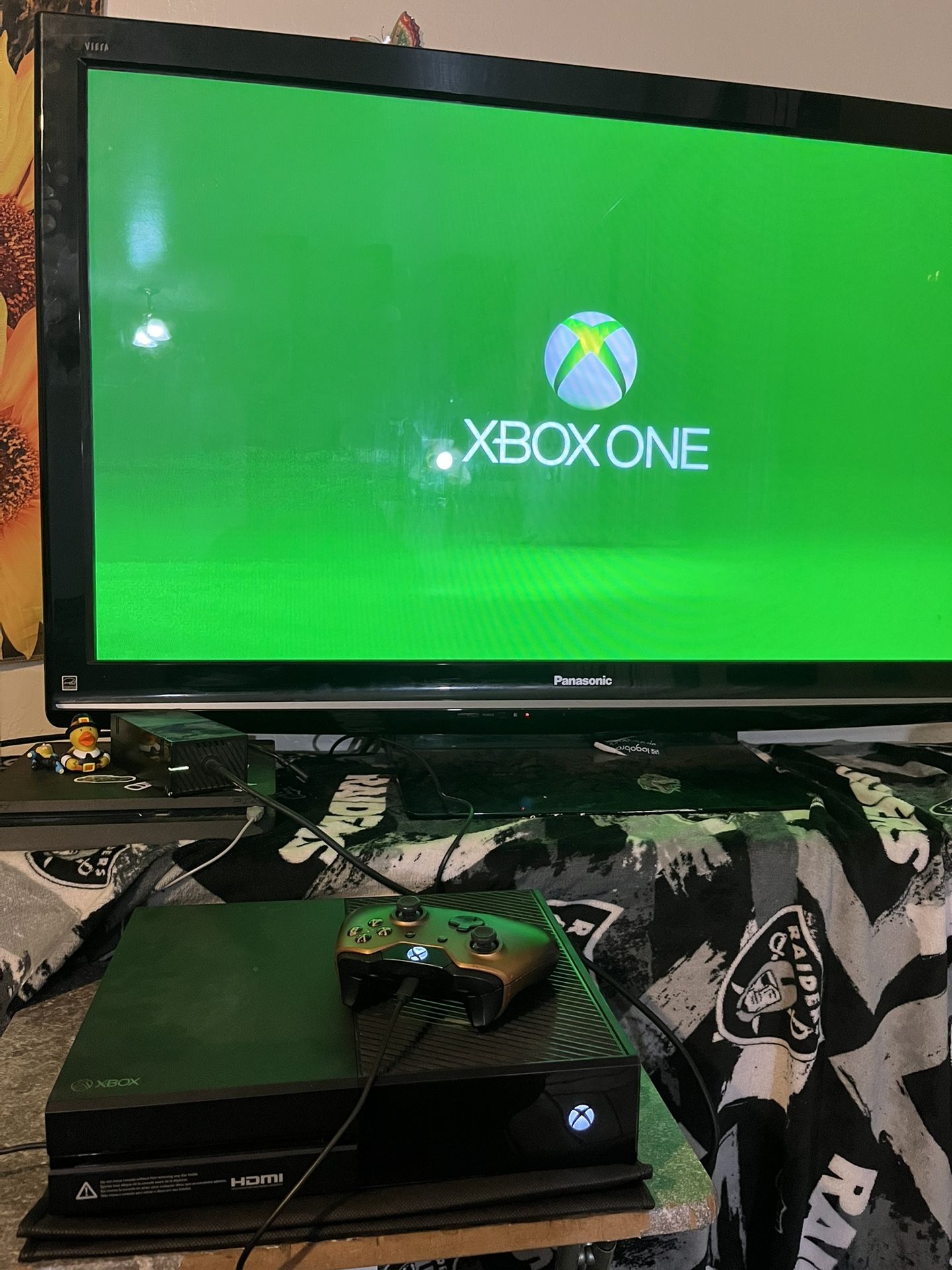 Black Xbox1 W 8Games And 1 Controller