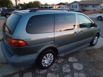 1999 Toyota Sienna