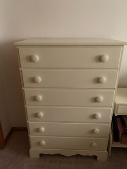 Off  white solid wood Girls 5 pieces bedroom set  with mattress and bed frames