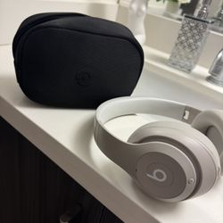 Beats Studio Pro