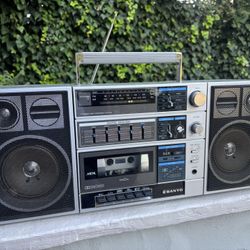 Sanyo Boombox Boom Box Stereo Cassette Radio Japan