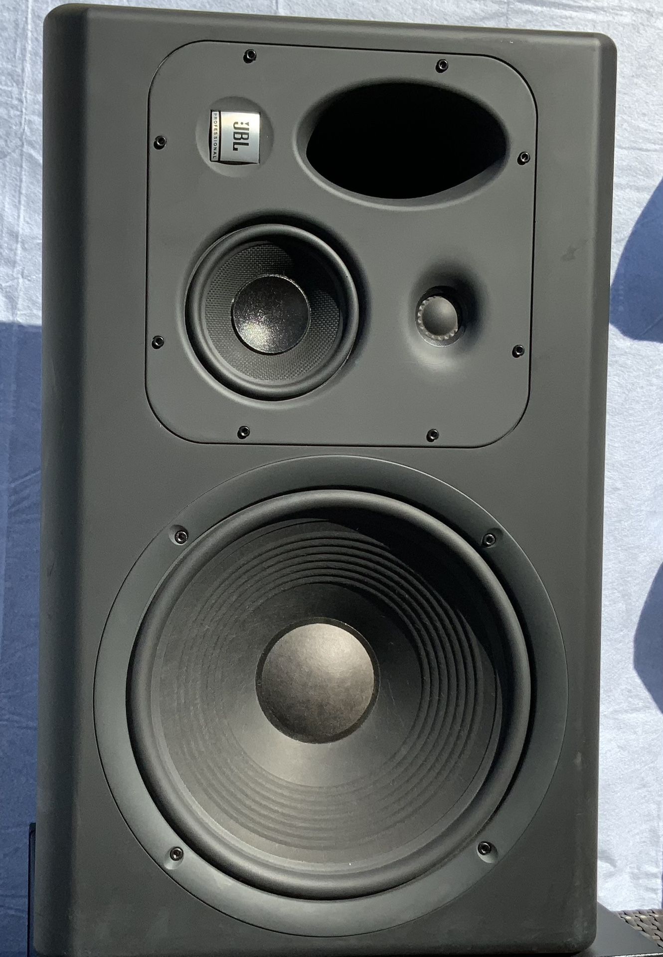 JBL Monitors LSR6332 + Denon AVR4306 Receiver