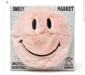 Market Smiley Pink Fur Basketball