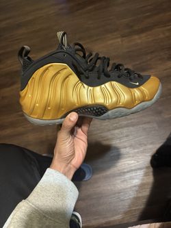 Nike Air Foamposite One Metallic Gold