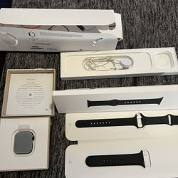 Apple Watch 5 And SE