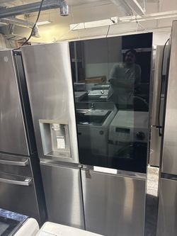 LG Side By Side Instaview Refrigerator