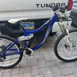 KONA OPERATOR DH FULL SUSPENSION MOUNTAIN BIKE FOR SALE