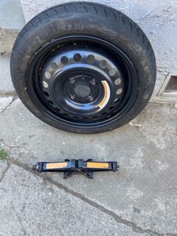 Nissan Sentra 07-12 spare tire and Jack