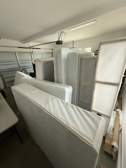 UNUSED Model Home “prop” Mattresses & Platforms