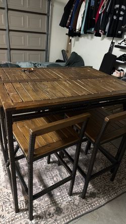 Outdoor patio table and chairs