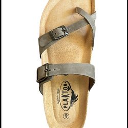 Women’s Plakton Sandals Size 9