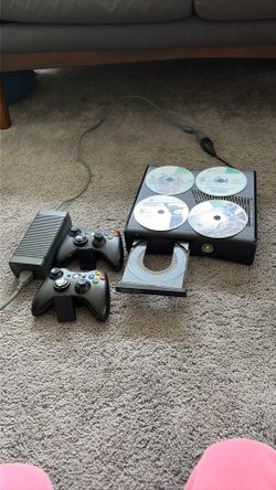 Xbox 360 S bundle