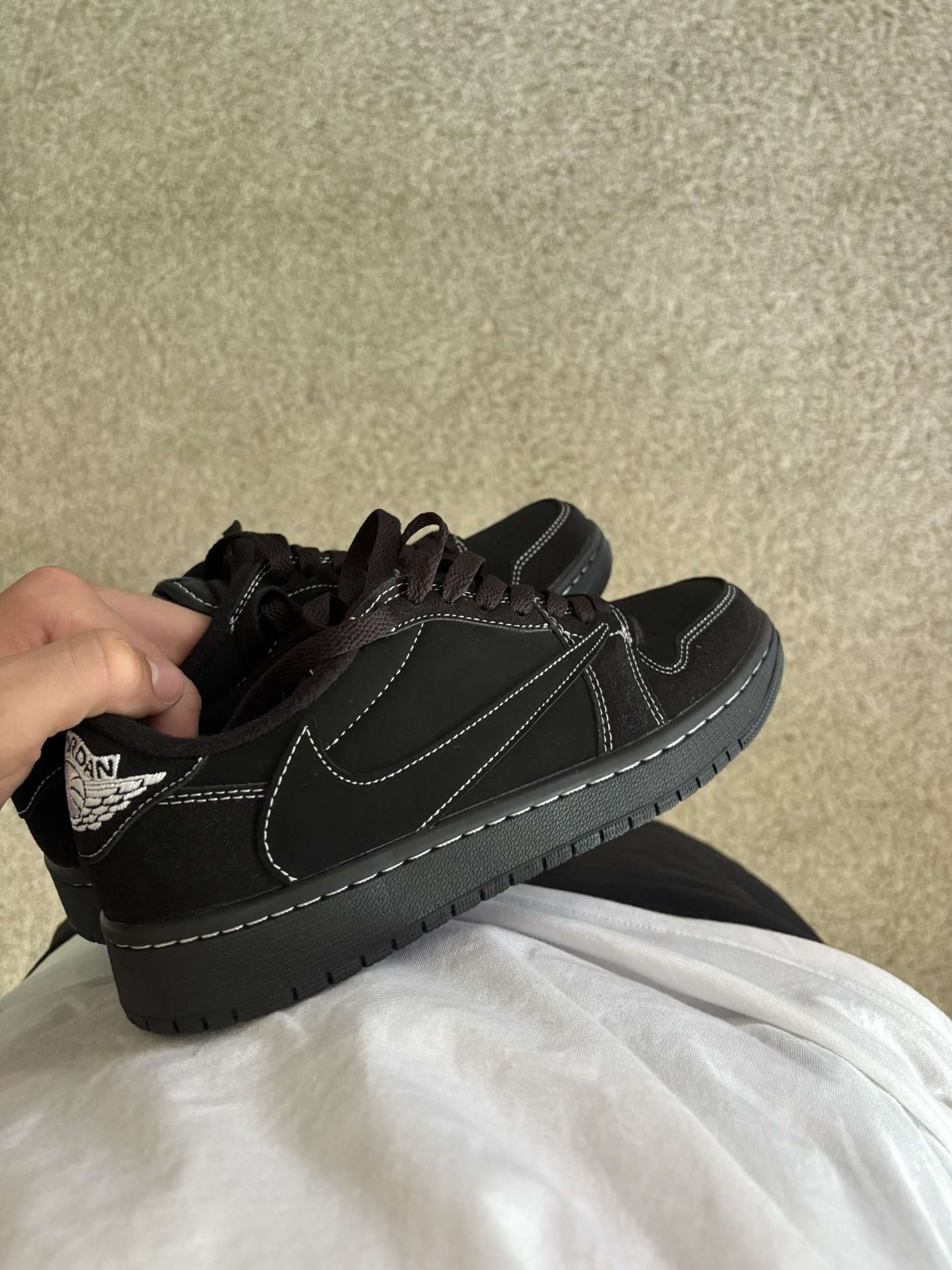 Jordan 1 retro black Travis Scott SIZE 7