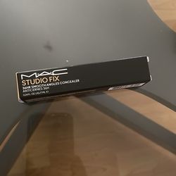 Mac Studio Fix 36hr Smooth Angles Concealer