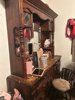 Dresser with mirror
