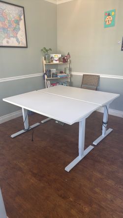 FRÍANT desk