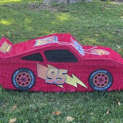 Glo's Custom Made Piñatas