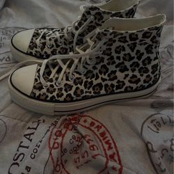 Women’s size 9.5 Leopard print Converse