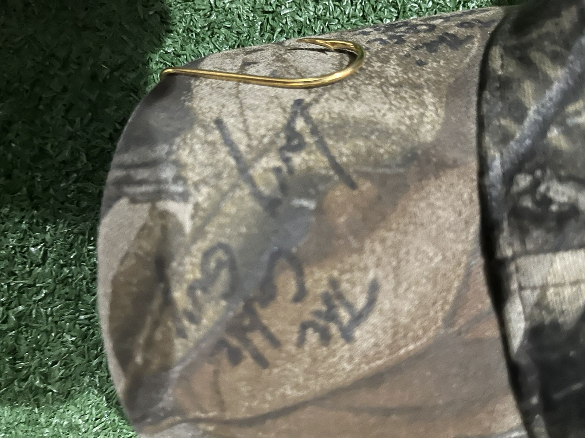 Larry The cable Guy Autographed Hat