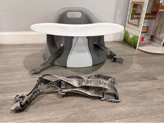 Upseat baby floor and booster seat