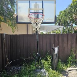 Basketball Hoop 