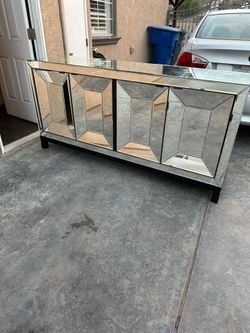 Mirrored sideboard
