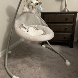 Fisher Price Cradle And swing