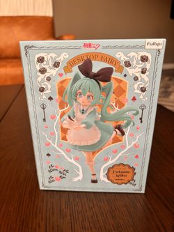 Hatsune Miku Wonderland Figure – FuRyu – New in Box
