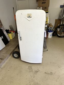 Vintage Cold Spot Refrigerator