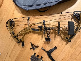 Hoyt Bow