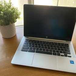 LIKE NEW!  HP Chromebook 14A-NA1043CL - 14" Full HD N4500 4GB 64GB SSD (Sleeve Bonus)