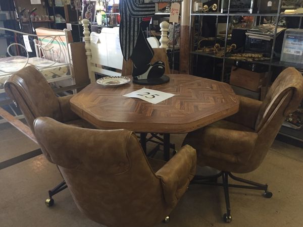 Small Kitchen Table With Four Chairs Only 25 For Sale In Fort Worth Tx Offerup