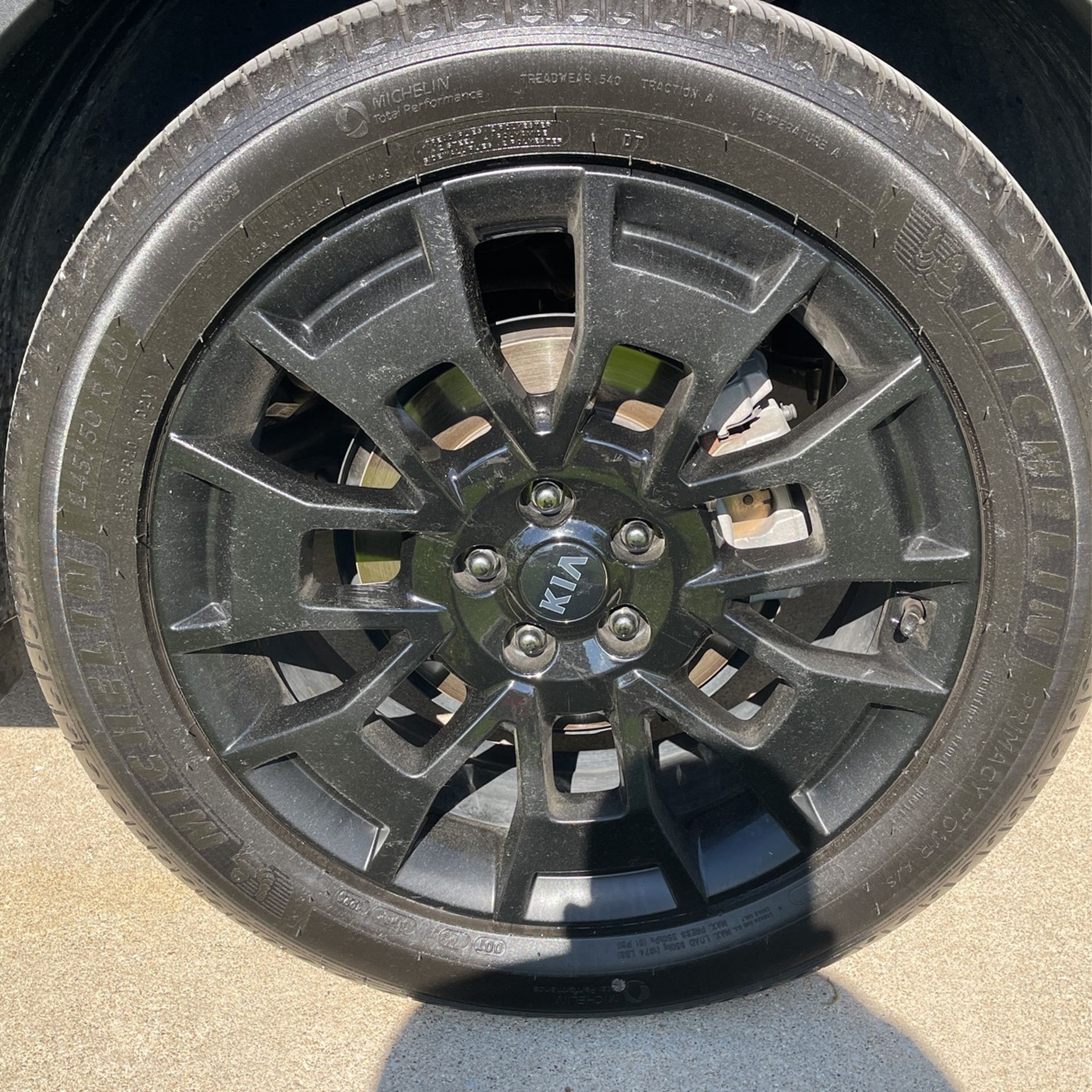 2021 Kia Teluride 1 Black Rim